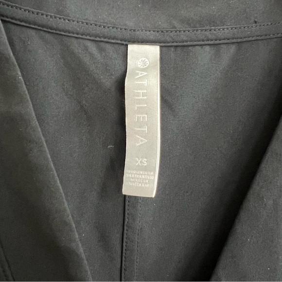 Athleta Womens Marlow Featherweight Stretch Romper in Black, Size XS - Picture 7 of 8